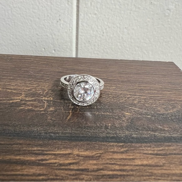 Sterling Silver Cubic Zirconia Ring SZ 7.75 - Picture 5 of 5